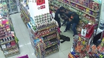 陕西两少年持刀抢劫便利店 一个月作案6起 - News.Ycwb.Com