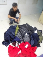 深圳2女5男组团盗窃高档品牌服装 3个月销赃35万 - 新浪广东