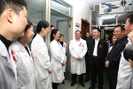 省政府防艾委副主任段宇飞到广州市第八人民医院慰问艾滋病患者和医务人员 - 卫生厅