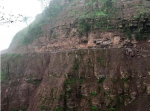 发生装载机坠岩事故的路段。水富县宣传部 供图 - News.21cn.Com
