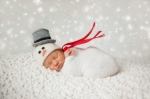 可爱新生婴儿这样庆祝第一个圣诞节 - News.Timedg.Com