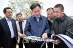 谭君铁等到梅州市廉政信息教育基地项目建设现场调研。（钟小丰　摄） - Meizhou.Cn