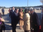得州共和党众议员费伦侯（Blake Farenthold）机场迎接蔡英文，在脸书秀握手照片 - Meizhou.Cn