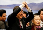 联合国卸任秘书长潘基文回韩国，民众夹道欢迎。 - News.Ycwb.Com