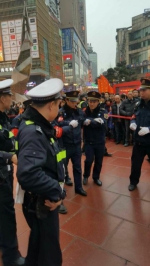 城管执法遭女子竹签刺喉:已取出 涉事妇女被刑拘 - Meizhou.Cn
