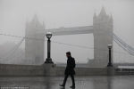 伦敦发布严重雾霾警告 多架航班取消 - News.Ycwb.Com