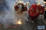 世界各地庆祝中国农历新年 比利时小尿童身着唐装 - News.Timedg.Com