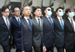 7名警员均被判两年 - 新浪广东