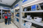 我市高新技术企业固特超声公司产品展示厅一角。（吴腾江　摄） - Meizhou.Cn