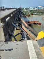珠海斗门莲溪大桥被载千吨货船撞移位一米以上 - News.21cn.Com