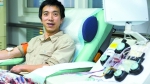 男子18年献血200次 献血量约个人全身血量2.5倍 - 广东电视网