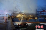 广西北海一渔船凌晨起火 南沙作业计划被搁置 - News.21cn.Com