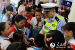 佛山南海千名小学生庆“六一”走进警营 - Gd.People.Com.Cn