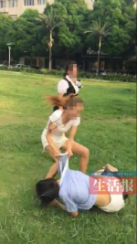 女子纠集闺蜜殴打弟弟前女友 三名“女汉子”被拘 - 广东电视网