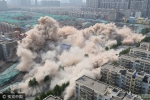 郑州552公斤炸药爆破6栋高楼 画面壮观 - News.Ycwb.Com