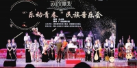 民乐演奏家们为桂城市民带来精彩表演。

通讯员/谢肖兰摄 - 新浪广东