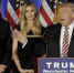 图为2016年6月7日贾里德·库什纳(后排左)与伊万卡(后排右)在美国纽约出席特朗普竞选活动的资料照片。 - News.Ycwb.Com