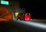 西汉高速大巴事故致36死 隧道入口细节引发争议 - News.21cn.Com