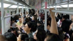 记者调查：地铁“女性车厢”设置满月 仍有男乘客“误入” - 广东电视网