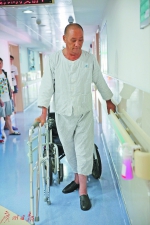 坐轮椅14年 奇迹站起来 - 广东大洋网