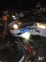 沈海高速阳江段发生6车追尾 3人被救出 - Southcn.Com