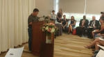 章莹颖父亲在记者会上。图片来源：美国中文网。 - News.Ycwb.Com