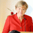 当地时间11月20日晚，德国总理默克尔在柏林正式宣布其将寻求连任基民盟主席，并将在2017年作为该党候选人竞选总理。 - News.Ycwb.Com