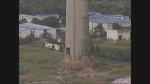 广州员村热电厂180米高烟囱轰然倒地 十分壮观 - 新浪广东
