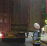 重型厢式货车别有洞天涉非法改装 交警大队将其查获 - 新浪广东