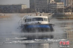 中国最大对俄水路口岸开启气垫船运输线 - News.Ycwb.Com