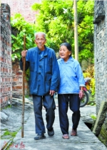 佛山这对夫妻均已101岁 四代同堂自己操办三餐(图) - 新浪广东