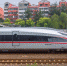 本次共有6列动车组列车改用“复兴号”CR400BF型动车组运行，具体为： - 新浪广东