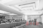 25日上午，首届南中国园林苗木产业发展高峰论坛在中山市横栏镇开幕。 - 新浪广东