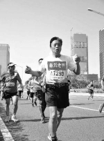 爷爷辈跑者钟延炎：跑步让我越来越年轻 - 广东大洋网