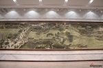 中国瓷都陈列馆的浮雕瓷壁画《清明上河图》，曾获吉尼斯世界记录 - 新浪广东