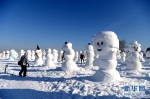 2018座形态各异的雪人雕塑亮相哈尔滨 - News.Ycwb.Com