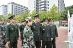 校领导看望慰问2017级军训教官和学生 - 华南农业大学