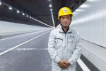 吴宝彬在港珠澳大桥最深的一节沉管隧道，深46米。郑凯夫/图 - 新浪广东