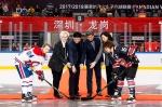 深圳冰球队队员携冬奥会铜牌回深 - 体育局
