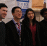 马里兰州蒙哥马利布莱尔高中学生吴大伟（David Wu，左二）获雷杰纳隆科学奖第五名。（美国《世界日报》记者罗晓媛/摄影） - 新浪广东