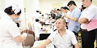 广州市民乐于献血，无偿献血率已达到发达国家水平。 广州日报全媒体记者 王燕 摄 - 新浪广东