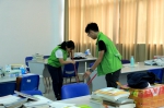 志愿服务中心志愿者来图书馆义务劳动 - 广东科技学院
