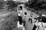 学生比赛湿地观鸟 - 广东大洋网
