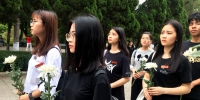 外语系学生党支部前往革命烈士纪念碑扫墓 - 广东科技学院