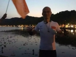 百公里用时13小时15分：杭州一跑友沿着西湖跑了一个通宵 - News.Timedg.Com