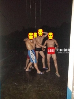 暴雨来袭“暴笑”镜头：四川一高校男生集体在雨中搓澡 - News.Timedg.Com