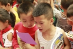 我校研究生支教团儿童节特别活动：筑梦悦读 童书同行 - 华南师范大学
