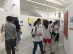 学生参观广东以色列理工学院展览。 - 新浪广东