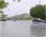 持续强降雨袭击潮汕三市 大部分地区出现严重积水 - 新浪广东