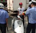 汕头交警再次在国庆期间抓获2名网上在逃人员 - 新浪广东